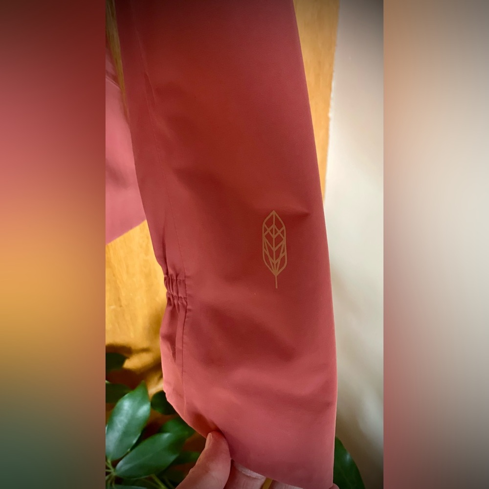 Women's Jacket - Picture 4 of 5